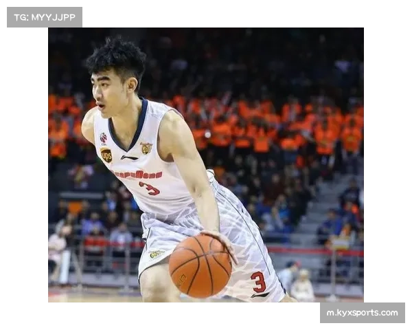 李玮颢北控锋线新人 场均14分钟展现运动天赋但经验欠缺